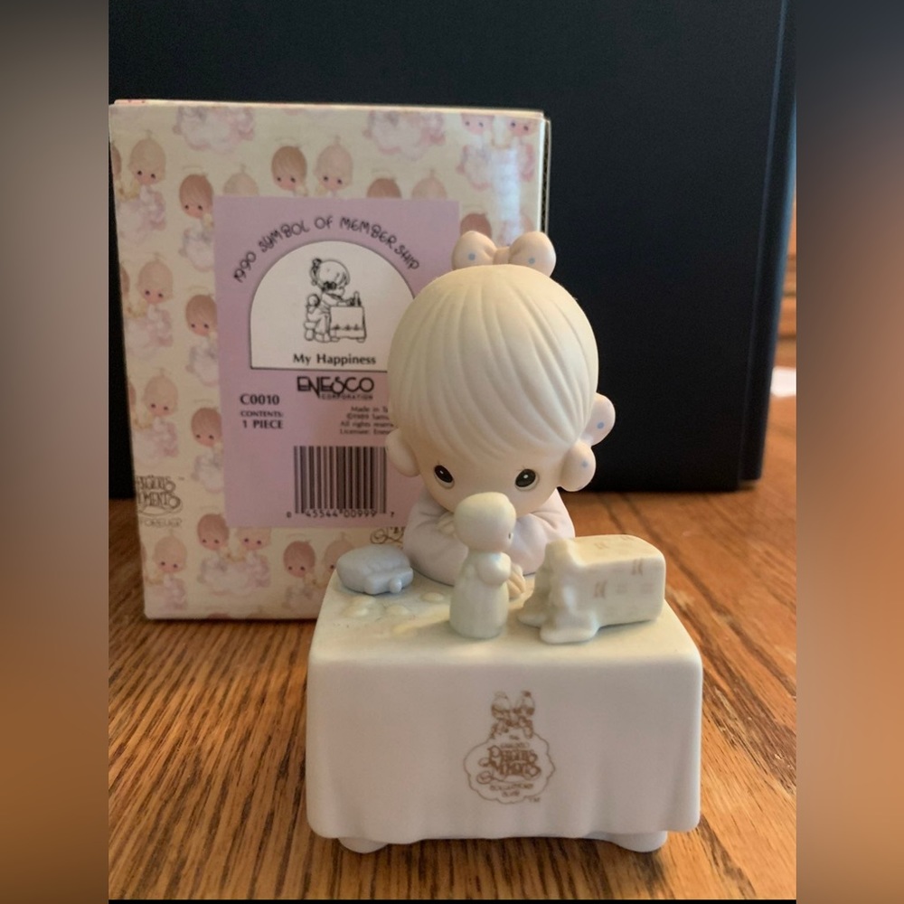 Precious Moments - My Happiness Figurine